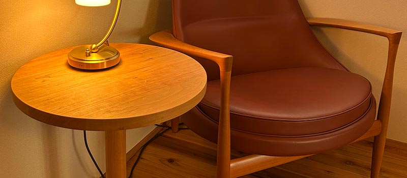 丸いサイドテーブル