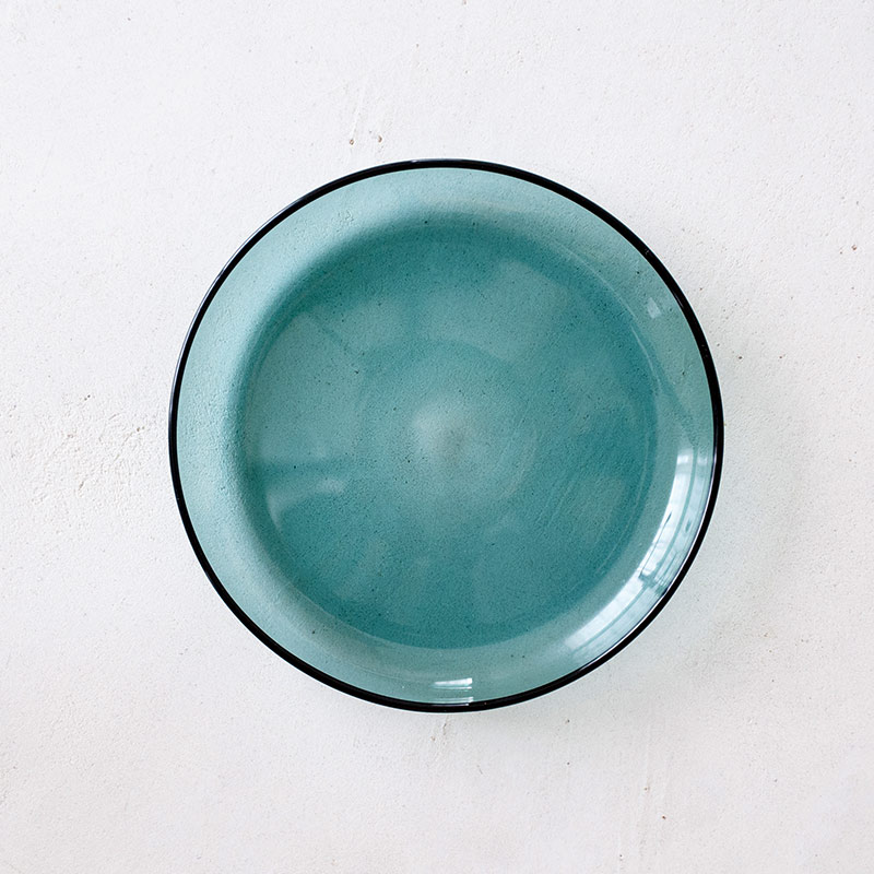 ポップなガラスのプレート