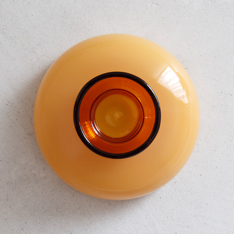 ミルキーカラーのガラスカップ