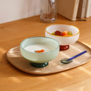 ミルキーカラーのガラスカップ