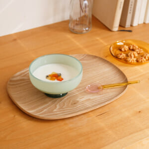 ミルキーカラーのガラスカップ