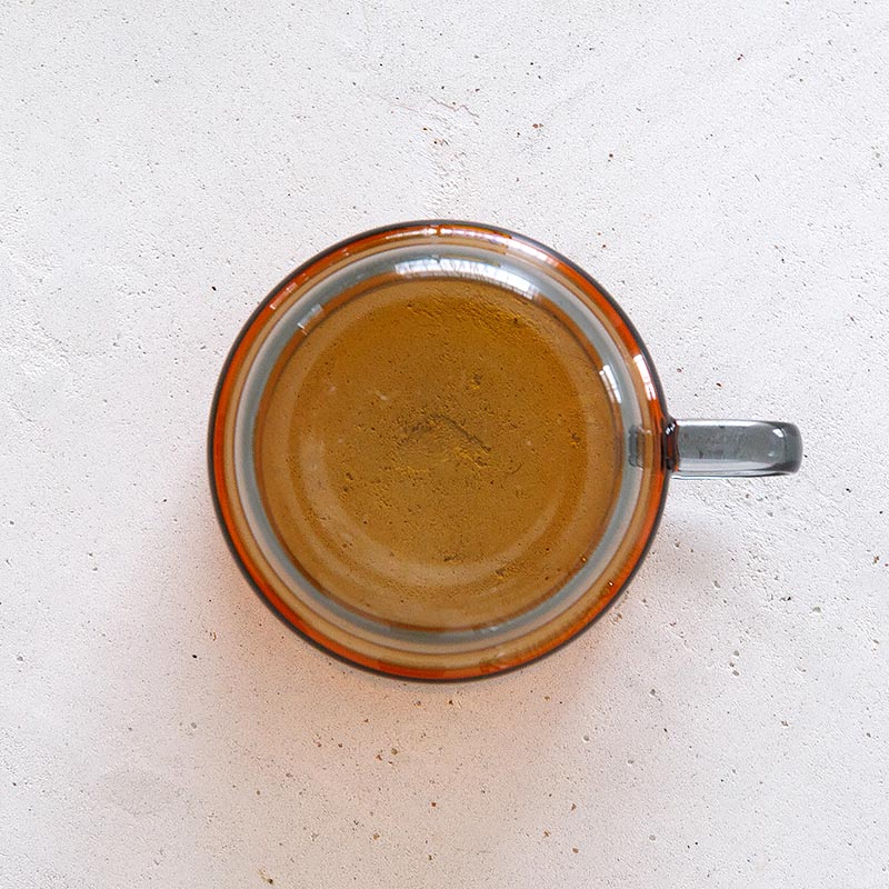 ポップなガラスのティーカップ