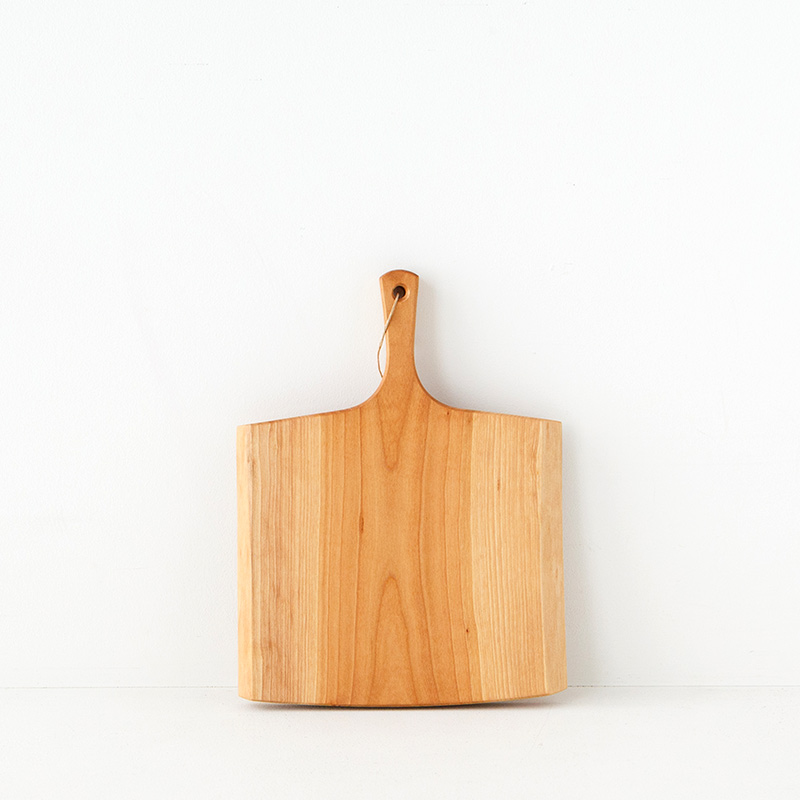 国産材のカッティングボード / 桜