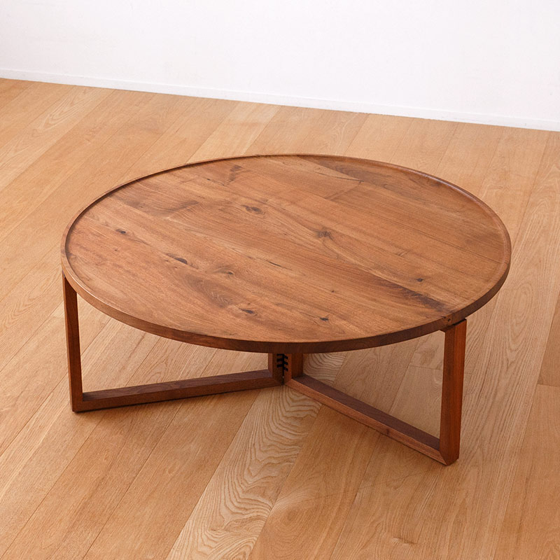 屏風脚のローテーブル