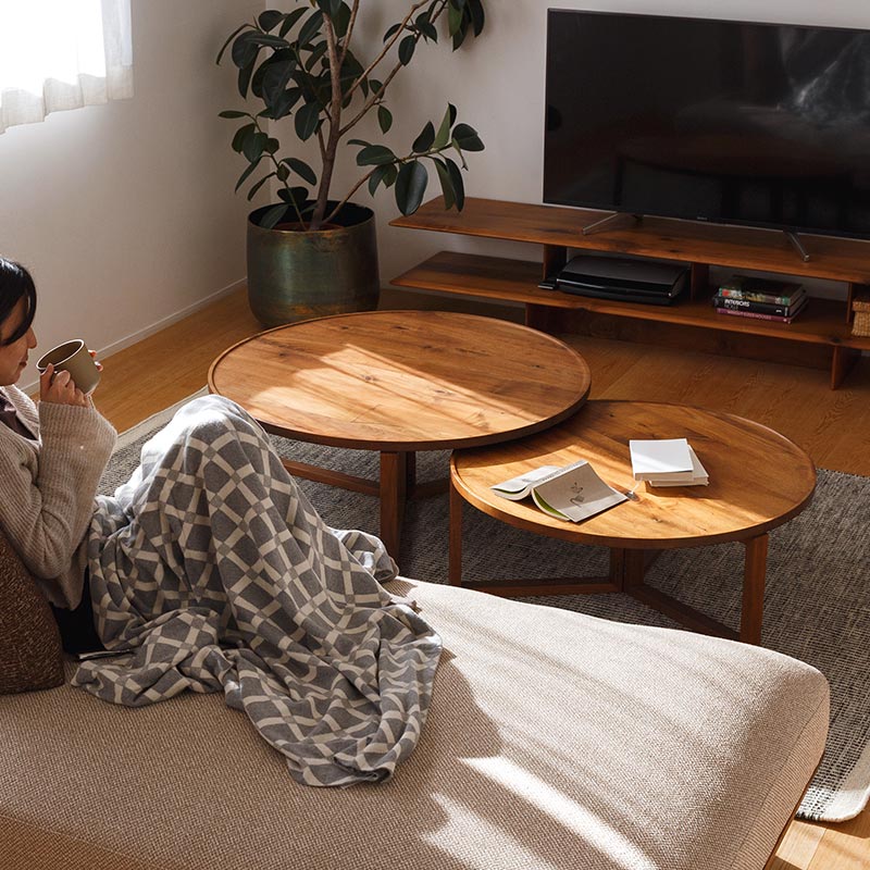 屏風脚のローテーブル