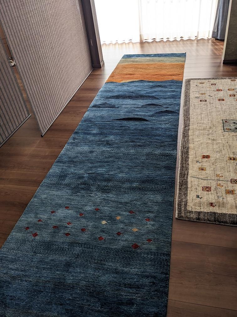 アートギャッベ(396×96cm)の施工例