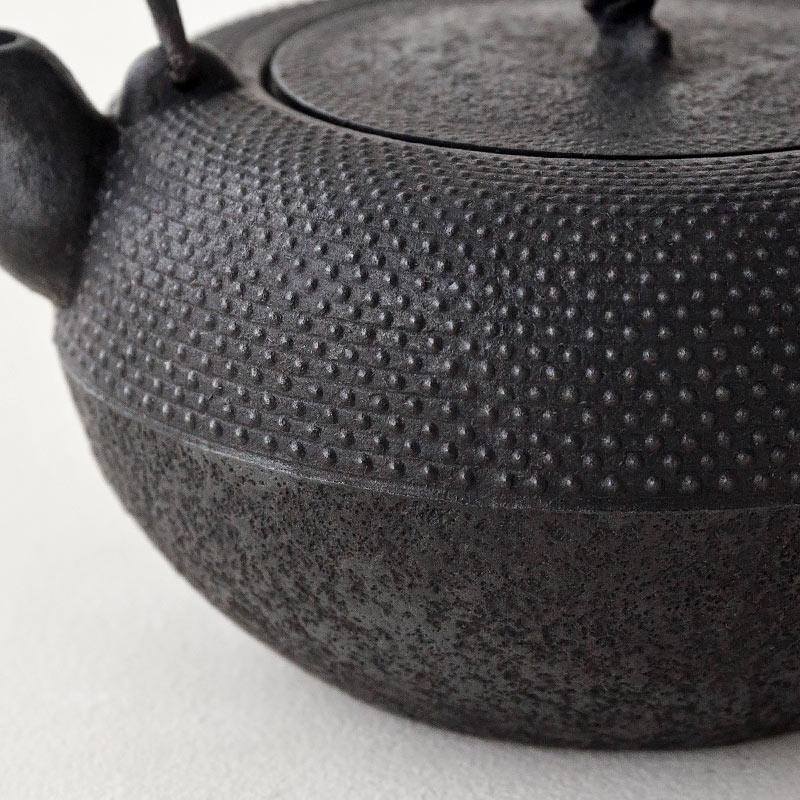 南部鉄器の鉄瓶