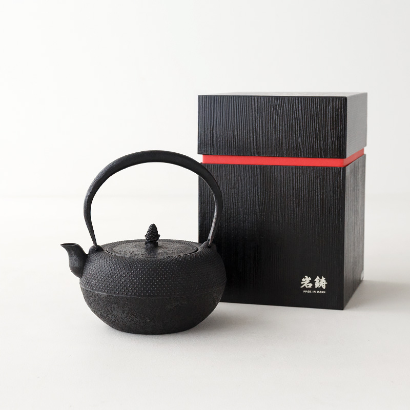 南部鉄器の鉄瓶