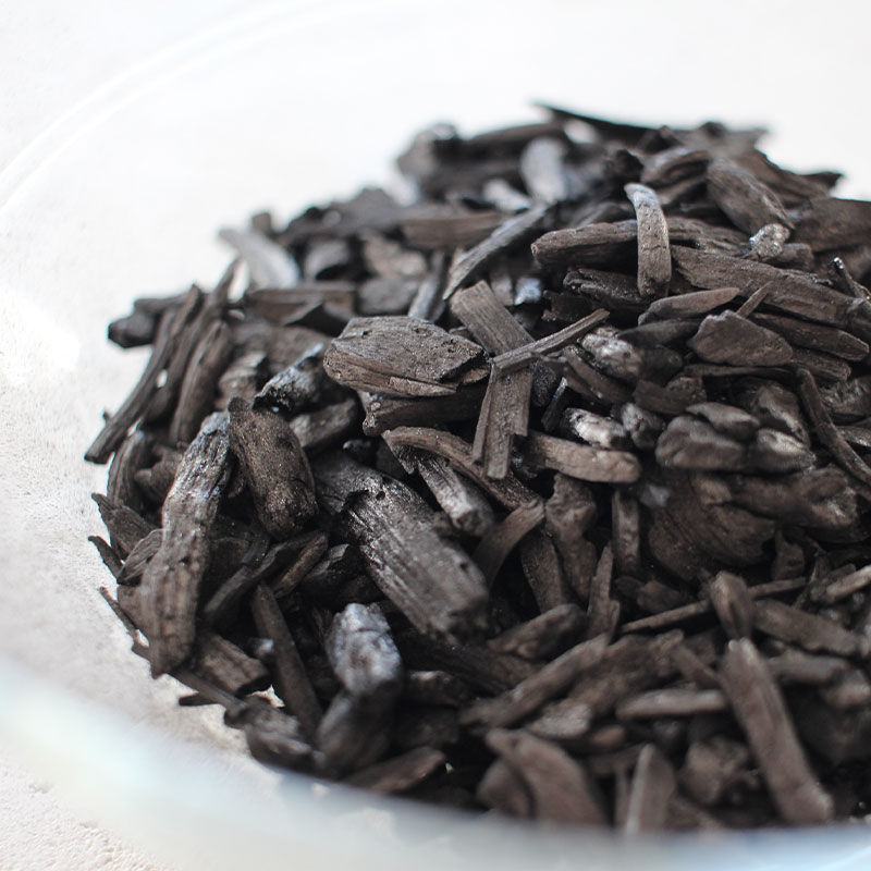 ひのきと炭のベッドフレーム