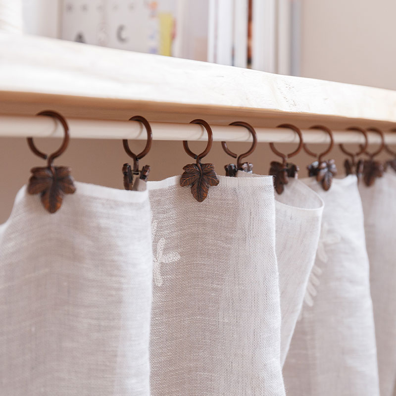 スミノエ・リーフ刺繍・　カーテン スミノエ・リーフ刺繍・ カーテン