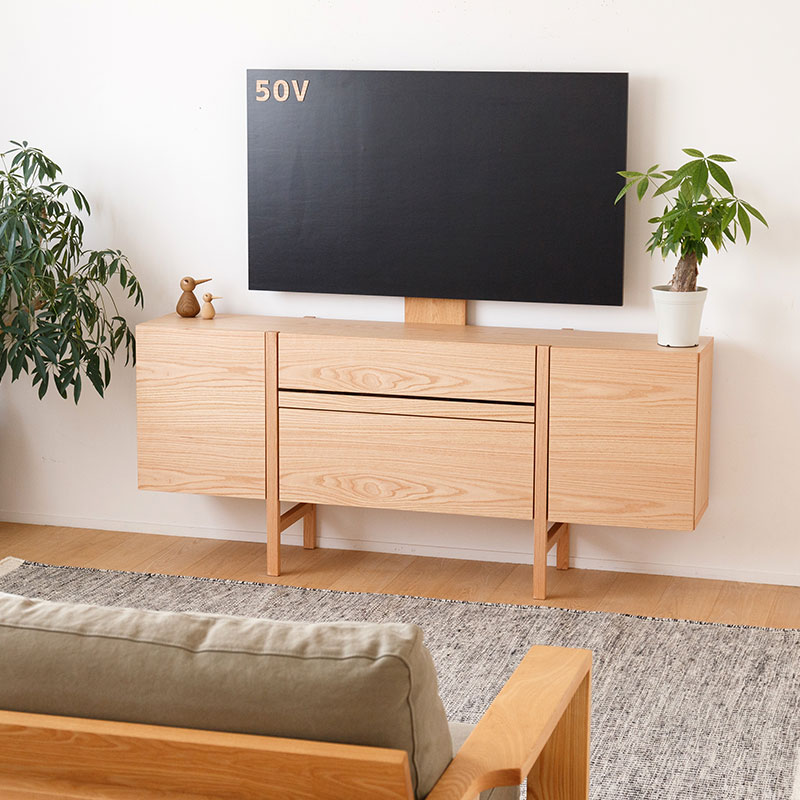 壁掛けテレビ対応のリビングボード
