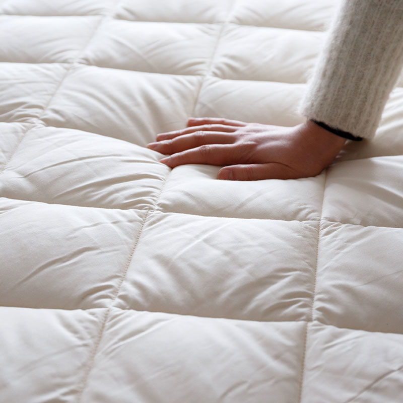 ウールとオーガニックコットンのベッドパット