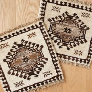 シートクッション トライバル ブラウン 色合い個体差