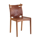 木と革の椅子
