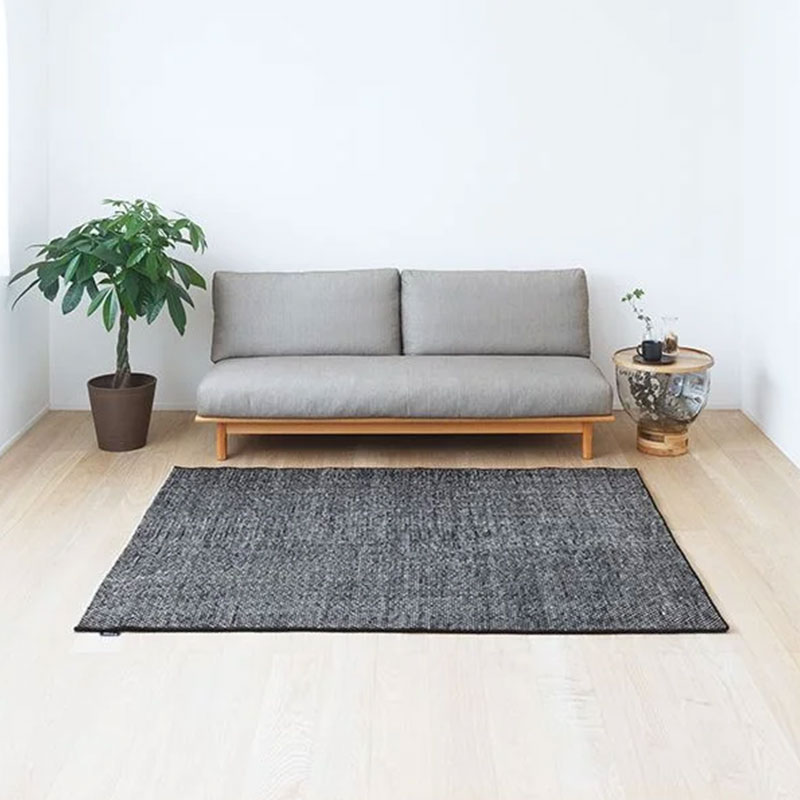 シンプルモダンな天然素材のウールラグ [ナチュラルブラック]/NR5006