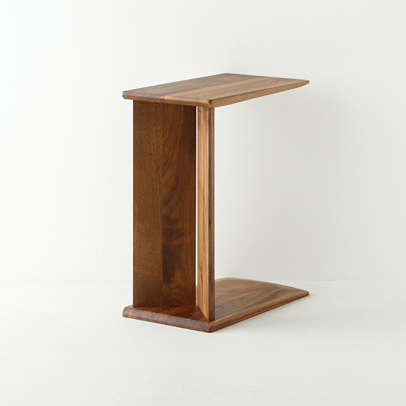 ブックスタンドにもなるサイドテーブル | ボー・デコール オンライン