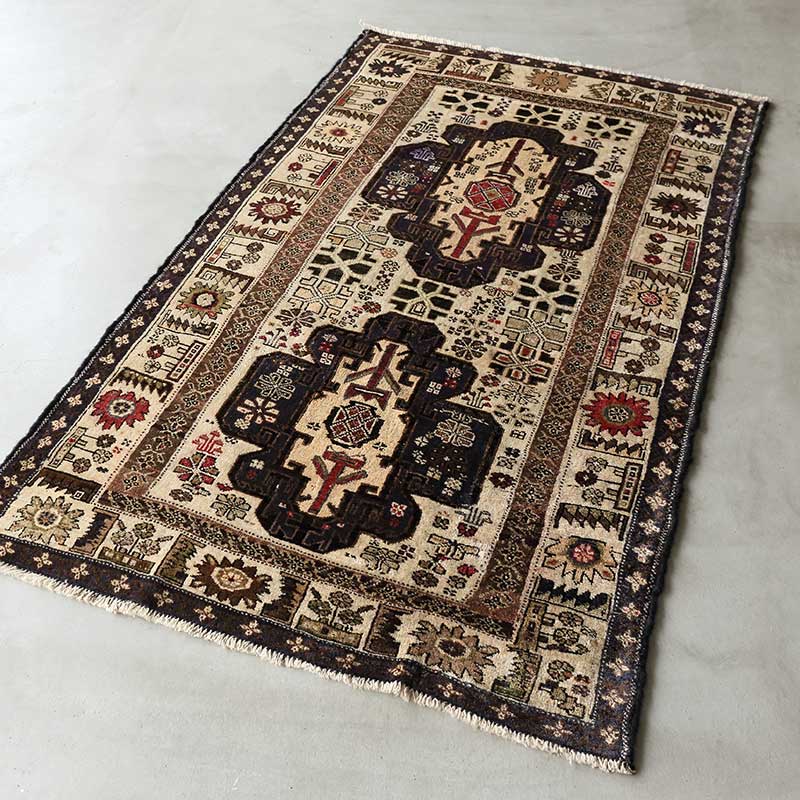 [バルーチ ホワイト] 1990年代 / OR1028 / 濃く見える向き