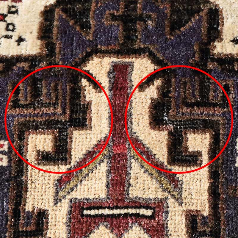 [バルーチ ホワイト] 1990年代 / OR1028 / 黒い糸の部分が削れている