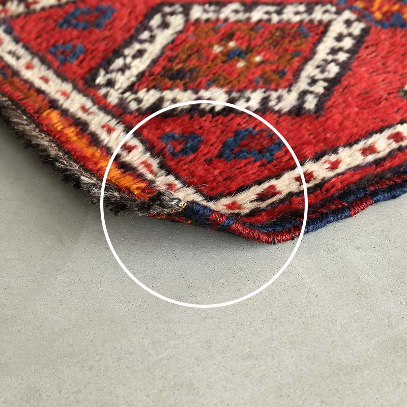 [シラーズ] イラン産 / 1990年代 / OR1093 / 47×80cm / 四隅に丸まるクセあり