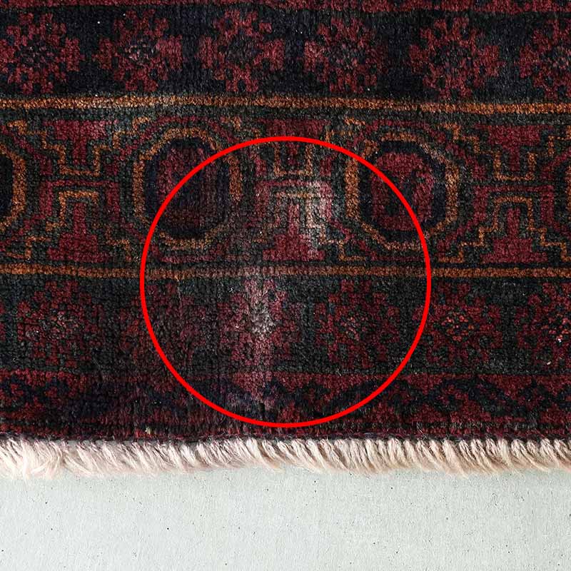 白く擦れている箇所がある。