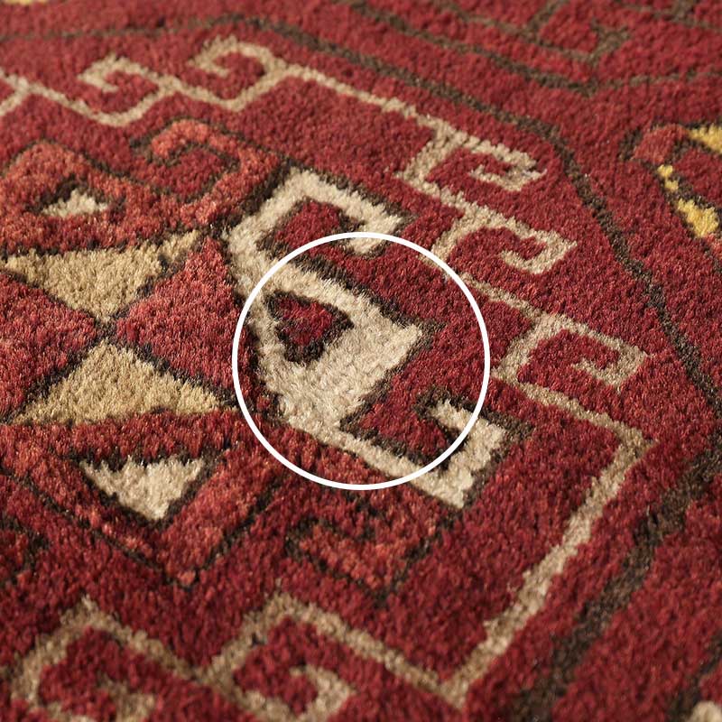 トライバルラグ[ノマド] / 1990年代 / OR1102 / 毛足がへたって凹んでいる