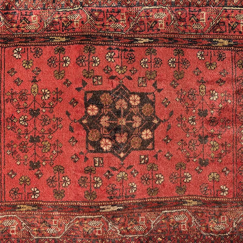 [トルクメン] 1990年代 / 76×54cm / OR1104 / 実物に比較的近い色合い