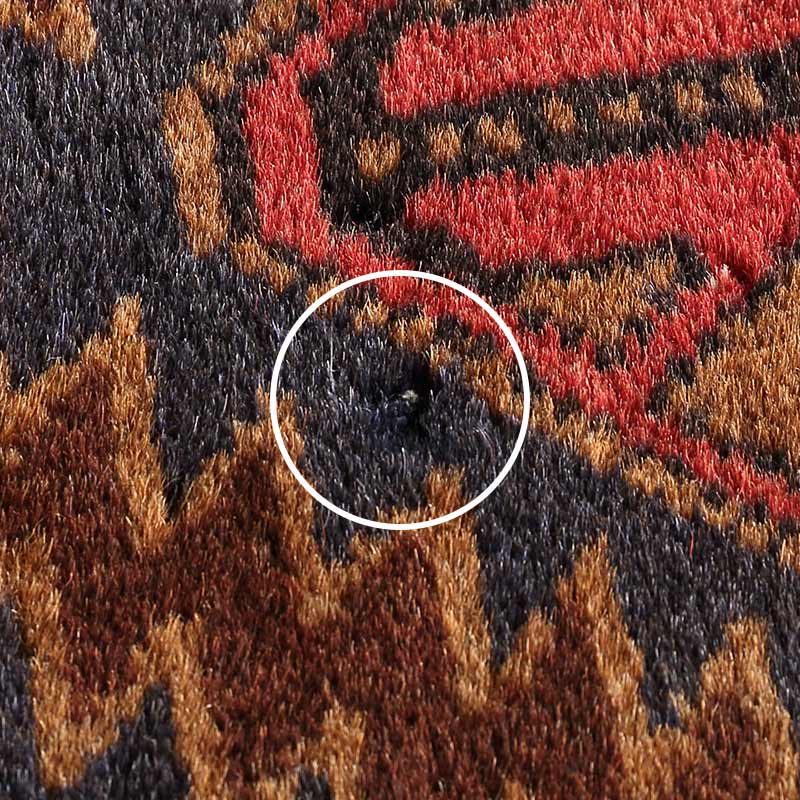 トライバルラグ[ラティフケール] アフガニスタン産 / 1990年代 / OR1114 / 小さな糸抜けが多数あり