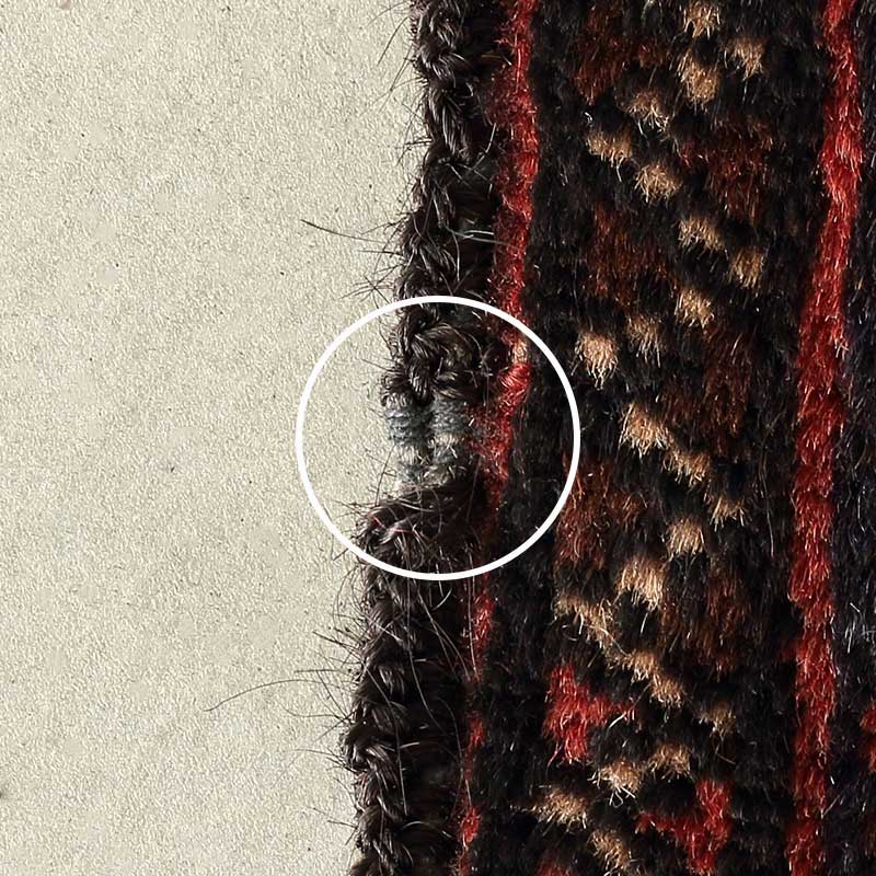 トライバルラグ[ラティフケール] アフガニスタン産 / 1990年代 / OR1114 / かがり部分に糸抜けあり