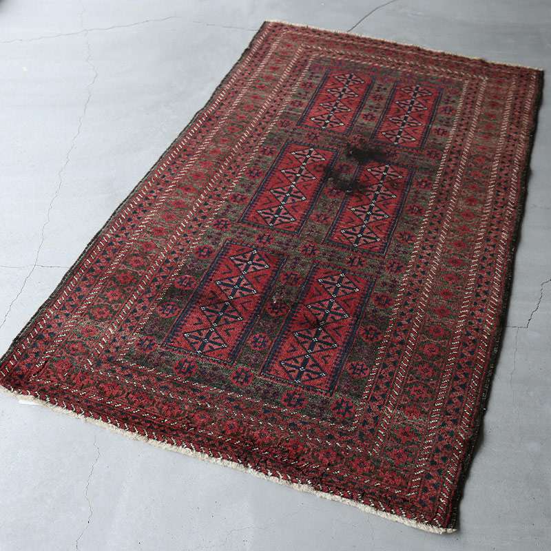 ヴィンテージラグ バルーチ ヤクブカーン / 不明 / 1950年代 / 99cm×169cm / OR21-2012021 淡く明るい色合い