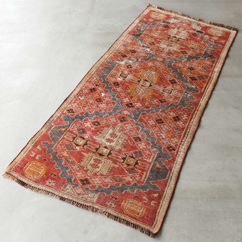 [シラーズ] イラン産 / 1950年代 / 86 × 183cm / OR503 / 濃く見える向き