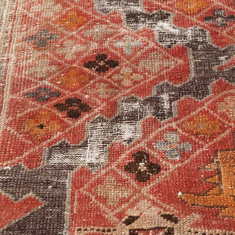 [シラーズ] イラン産 / 1950年代 / 86 × 183cm / OR503 / 全体的に擦れている印象