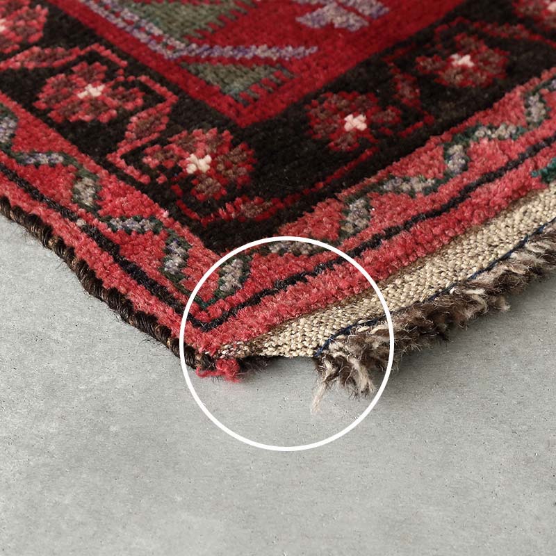 [バルーチ] アフガニスタン産 / 1970年代 / 98 × 184cm / OR513 / 角に丸まるクセあり