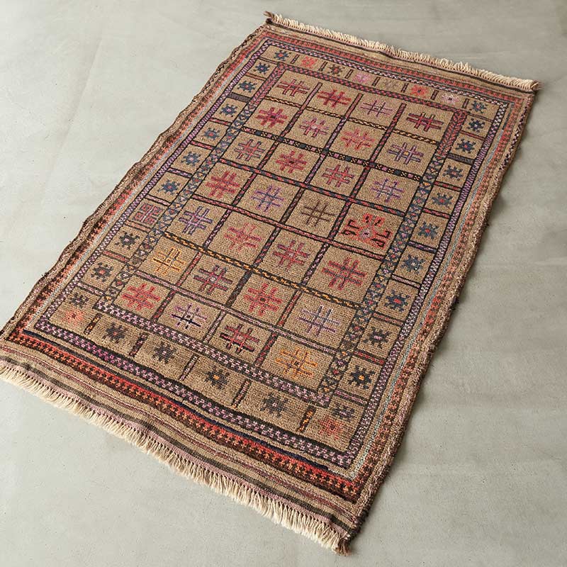 [タイマニ] アフガニスタン産 / 1980年代 / OR560 / 89 × 141cm / 明るく見える向き