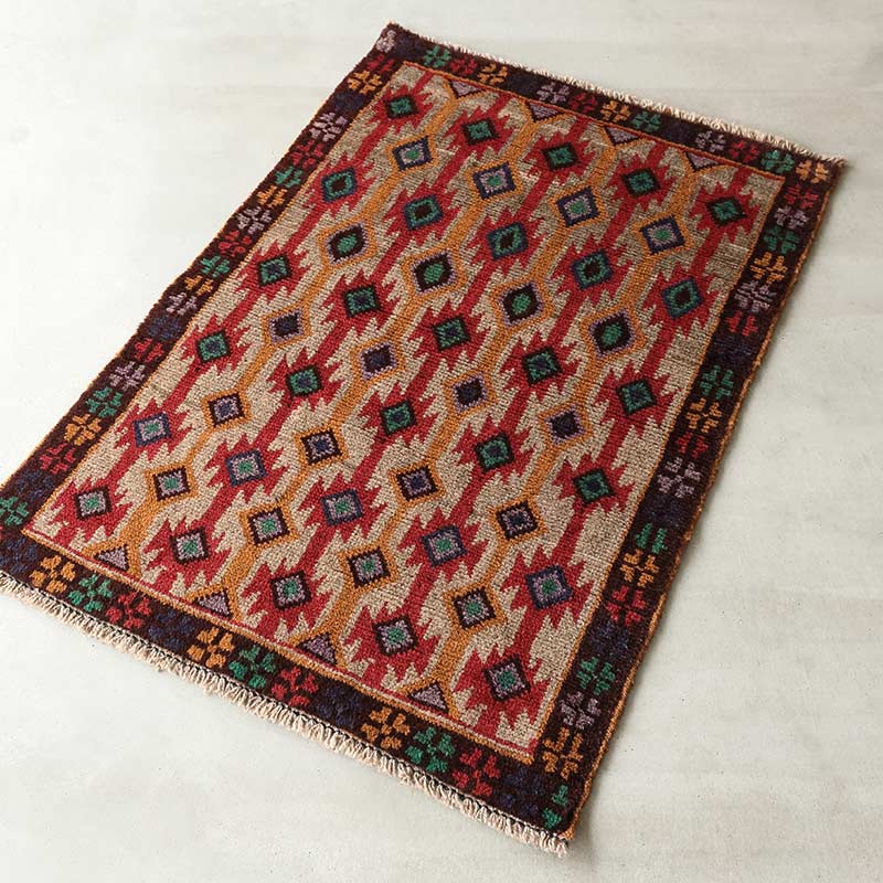 [バルーチ] 2000年代 / 83×115cm / OR823 / 濃く見える向き