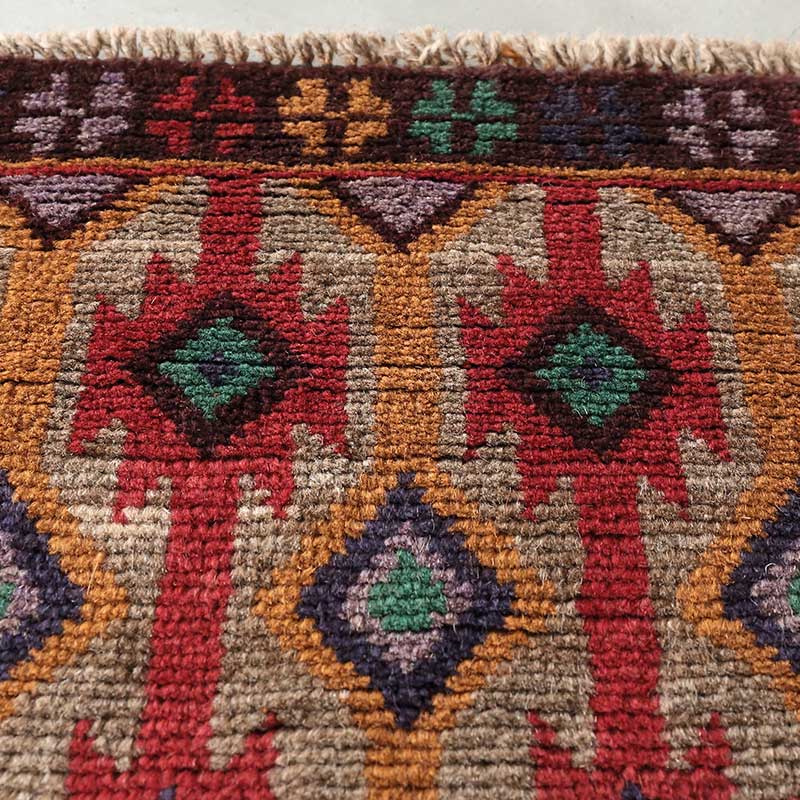 [バルーチ] 2000年代 / 83×115cm / OR823 / 全体的に織り地に割れがみられる