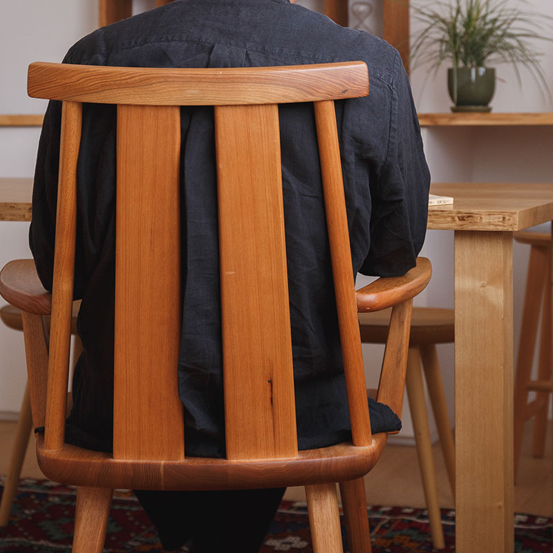 匠が作った国産材の椅子/無垢の国産チェア