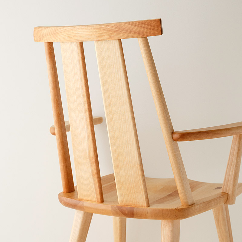 匠が作った国産材の椅子/無垢の国産チェア/カバ