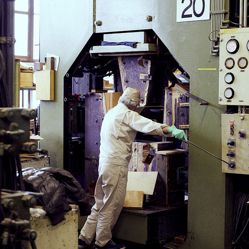 成形合板の技術