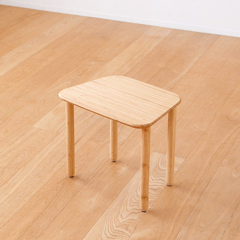 竹のネストテーブル