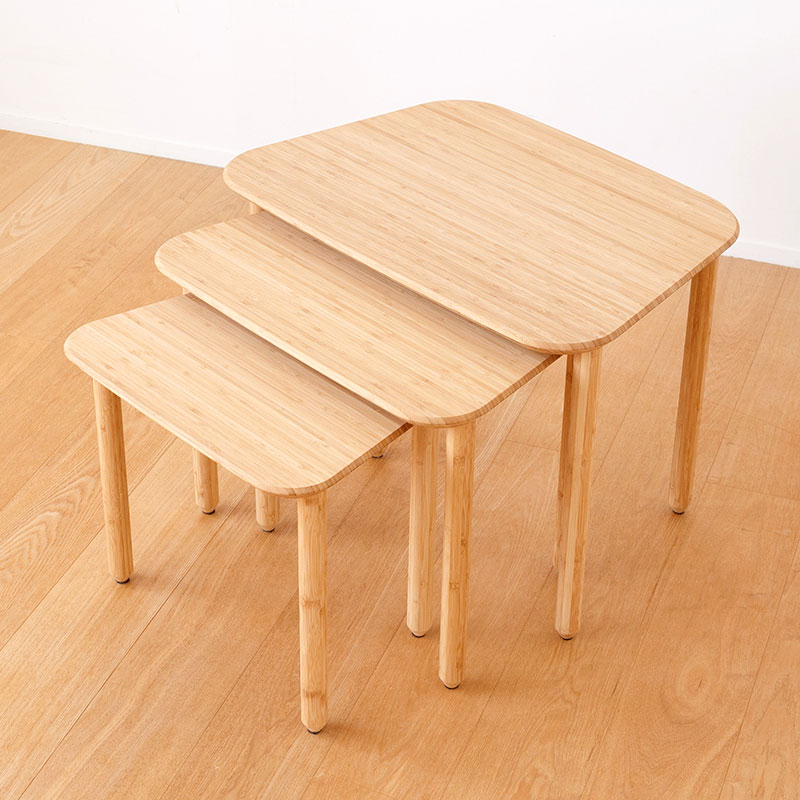 竹のネストテーブル