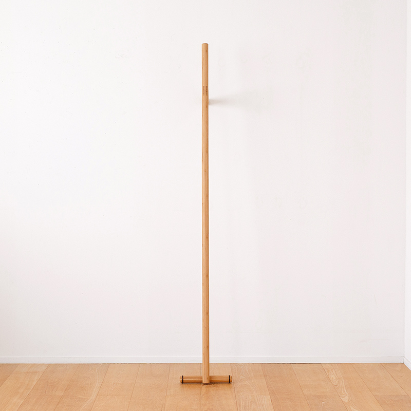 竹のコートハンガー