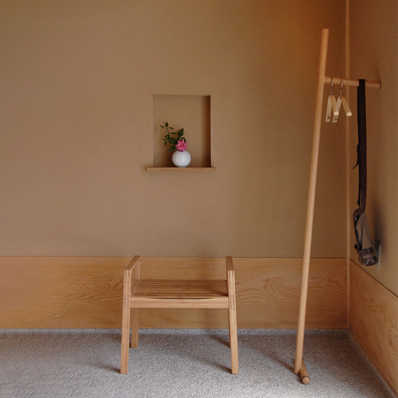 竹のコートハンガー