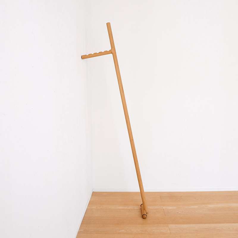 竹のコートハンガー