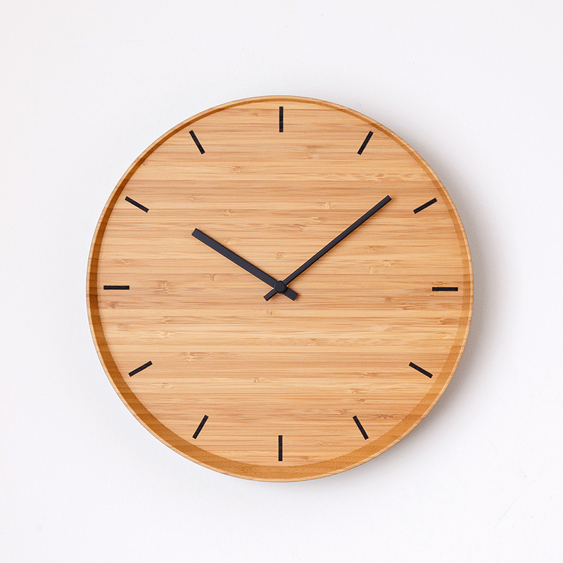 竹の壁掛け時計