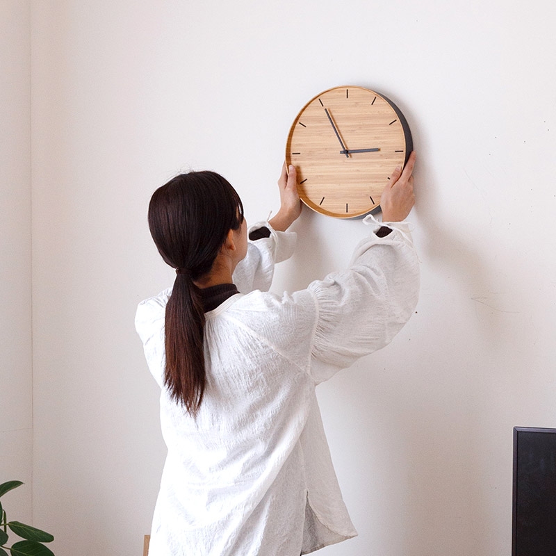 竹の壁掛け時計
