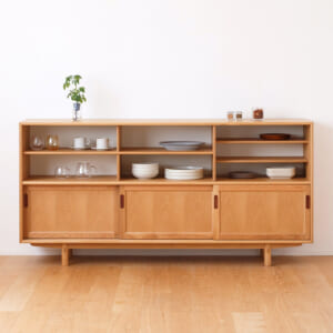 大収納のキャビネット