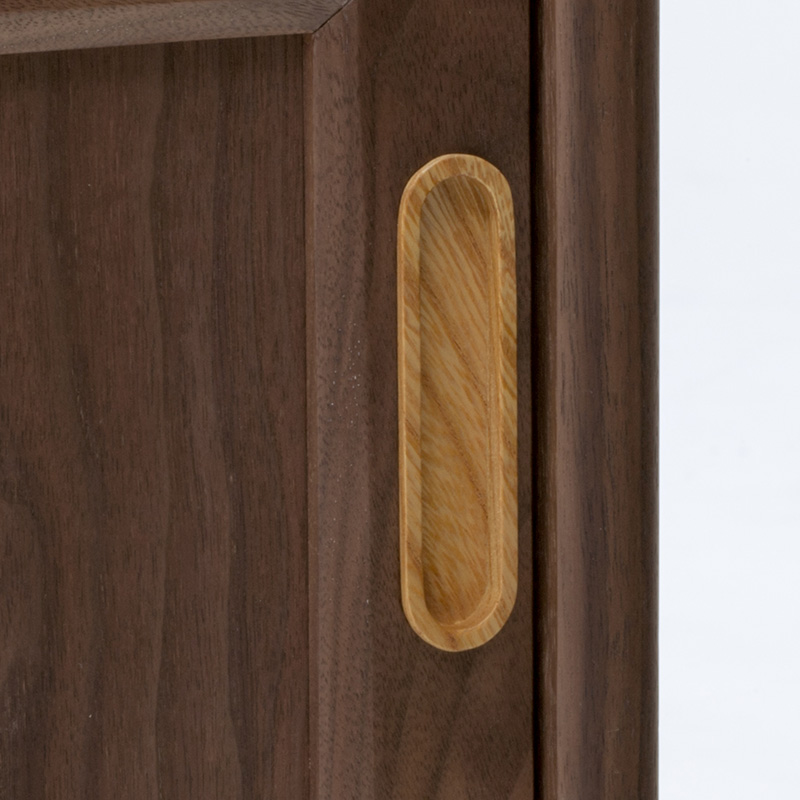 大収納のキャビネットウォールナット×ケヤキ