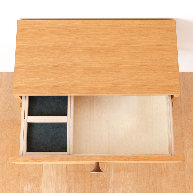 ドレッサーデスク