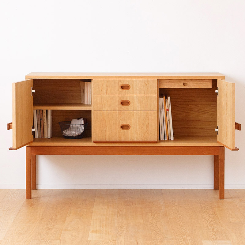 マガジンラック付き収納ボード