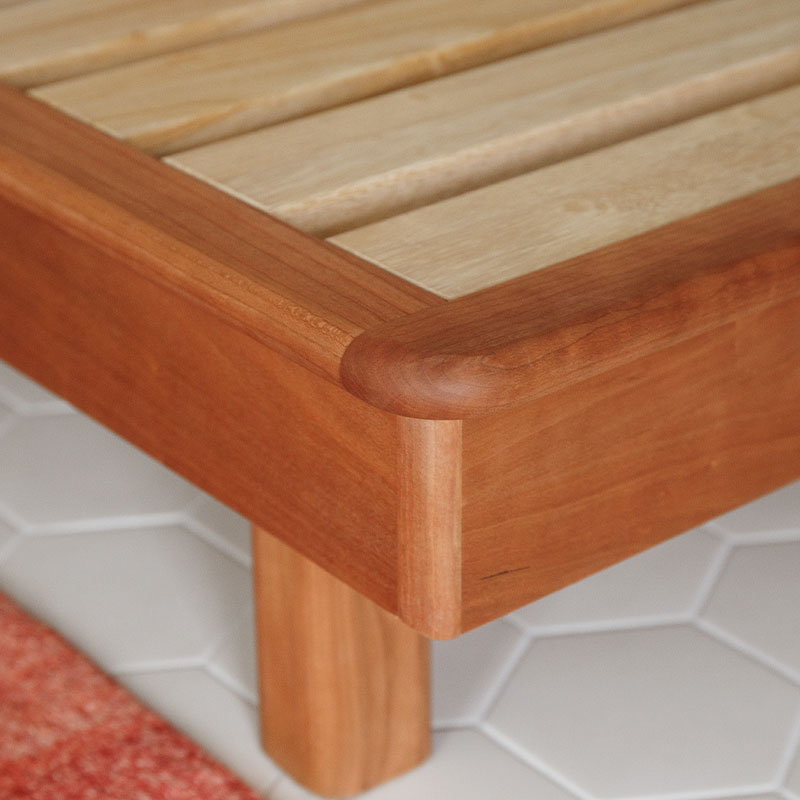 角丸の優しいベッドフレーム（ヘッドレス）